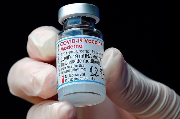 Moderna asegura eficacia de dosis de refuerzo contra variantes de Covid-19