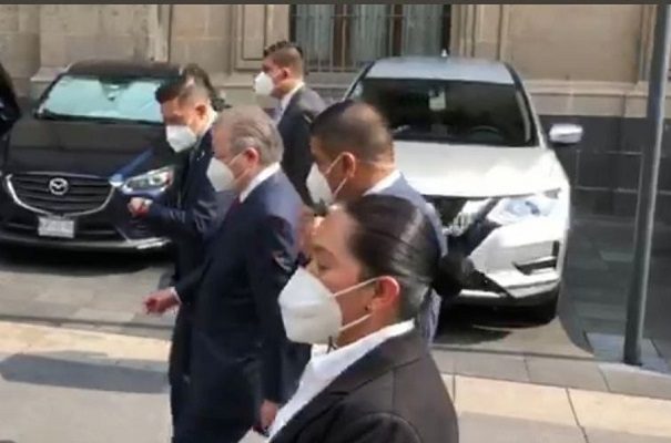 Arturo Zaldívar, presidente de la Suprema Corte, acude a Palacio Nacional