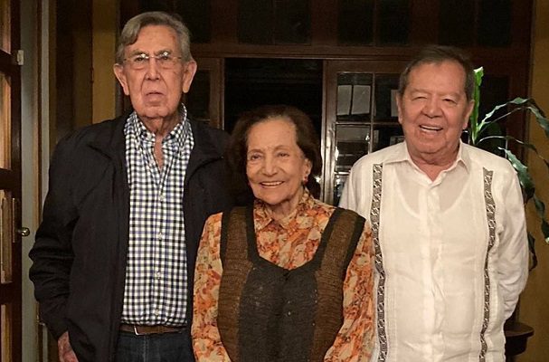 Muñoz Ledo, Cárdenas e Ifigenia Martínez discuten problemas políticos del país