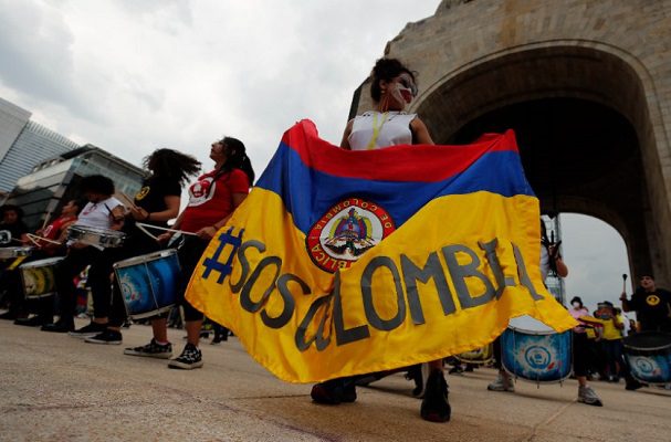 Colombianos protestan en CDMX en contra de la violencia en su país