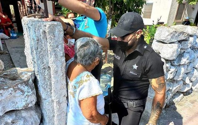 Ayuntamiento en Yucatán celebra el Día de las Madres con strippers #VIDEO