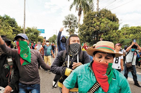 Denuncian asesinato de indígenas por paramilitares, en Colombia #VIDEOS