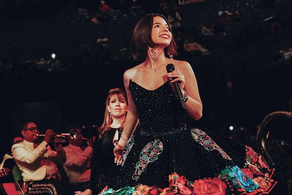 Segob descarta sancionar a Ángela Aguilar por interpretación del Himno Nacional #VIDEO