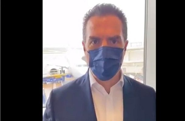 Pesa a acusaciones de la FGR, Adrián de la Garza viaja a Washington