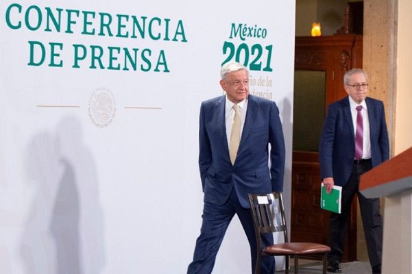 AMLO se pronuncia a favor de investigaciones contra Samuel García y Adrián de la Garza