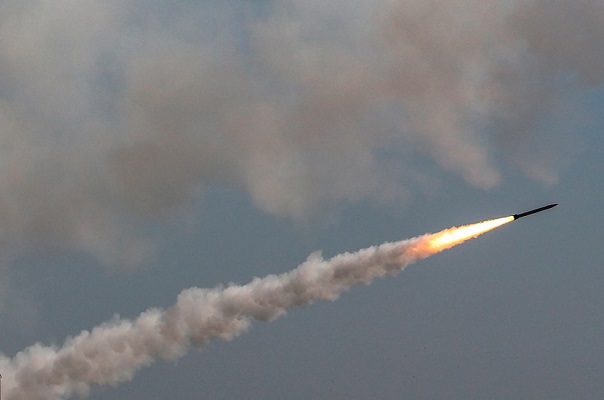 Asciende a 83 el número de muertos por bombardeos entre Israel y Hamás