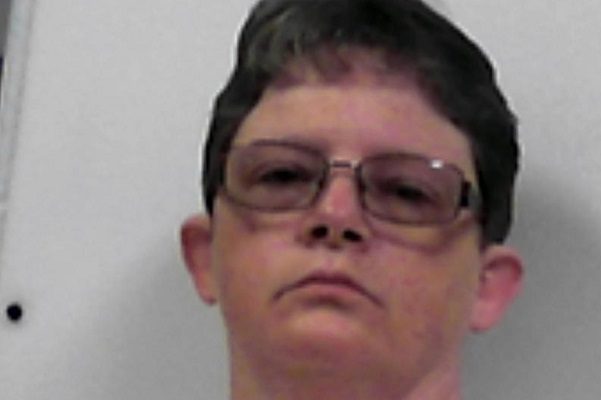 Dan prisión de por vida a enfermera que mató a siete veteranos de guerra