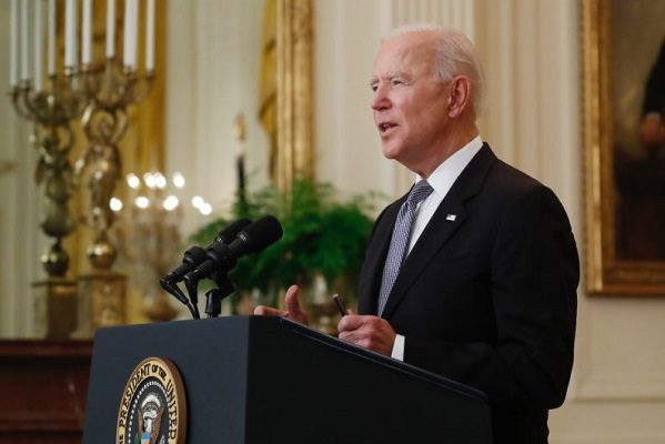 EU compartirá 20 millones de vacunas con diversos países, anuncia Biden