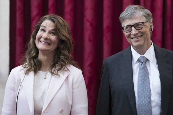 Bill Gates habría dejado Microsoft por una relación con una empleada