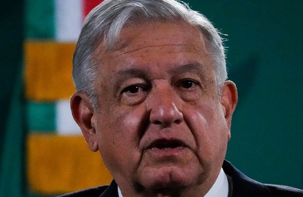 AMLO ofrece perdón "todos los días" a víctimas del desplome en la L12
