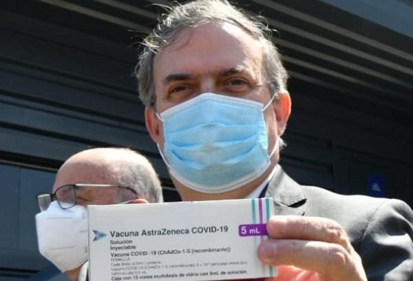 Vacunas AstraZeneca envasadas en México estarán listas a finales de mayo: Ebrard