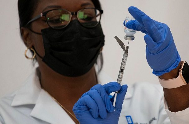 NY rifará 5 mdd a quienes se vacunen contra Covid-19