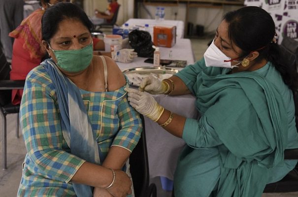 Gobierno indio ordena a eliminar la expresión "variante india" de redes sociales