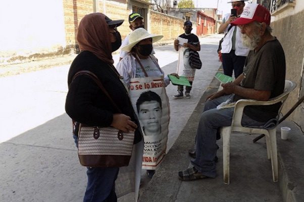 Familiares de los 43 hallan restos óseos en búsquedas en Guerrero