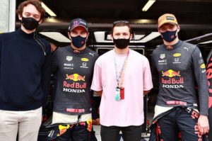 Tom Holland se encuentra con “Checo” Pérez y Verstappen en el GP de Mónaco