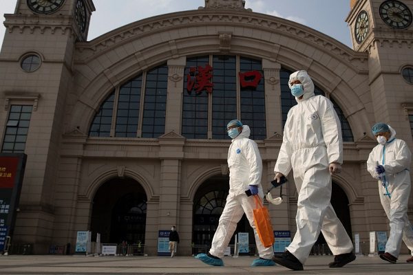 Una "campaña de difamación", acusa China por investigación sobre origen de Covid-19