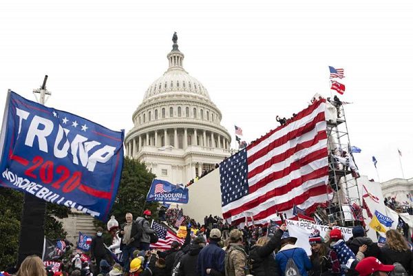 Republicanos detienen creación de comité para investigar asalto al Capitolio