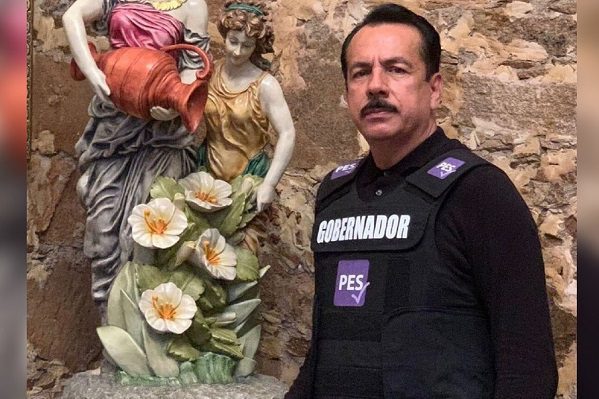 Candidato a gubernatura de Sinaloa porta chaleco antibalas durante campaña