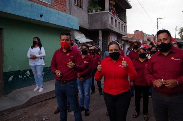 Atacan a candidata a alcaldesa en Michoacán; hieren a su esposo