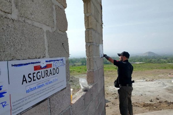 Detienen construcción de obra ilegal dentro de terreno de ruinas de Teotihuacán