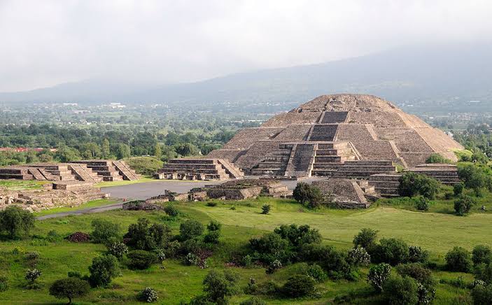 ICOMOS-México pide intervención de AMLO para frenar destrucción en Teotihuacan