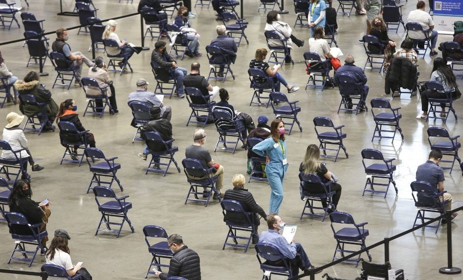 EU reporta que 8 estados han vacunado contra el covid-19 al 70% de su población