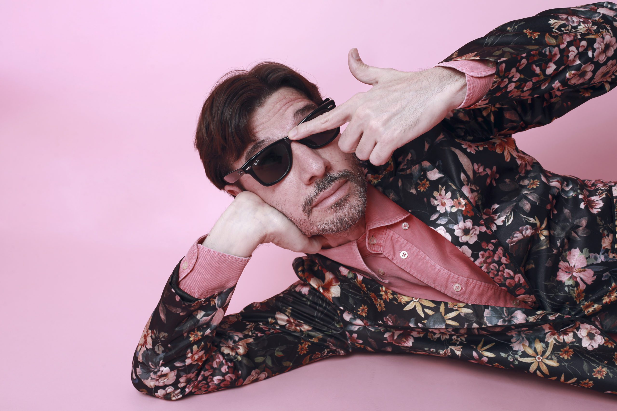 Manuel Onís dedica “Pangolín” a la naturaleza