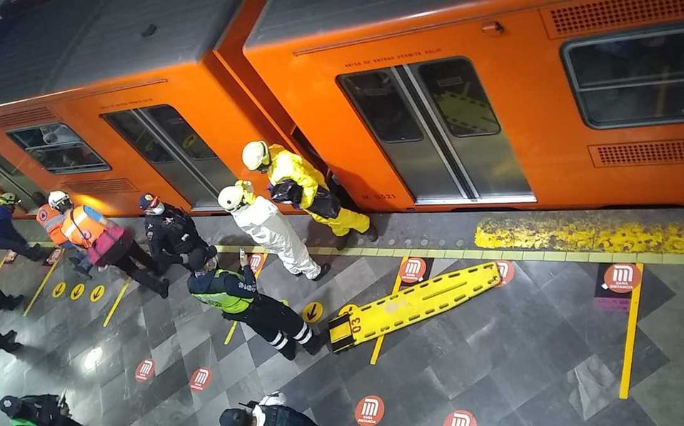 Muere hombre tras caer a las vías en la Línea 8 del Metro