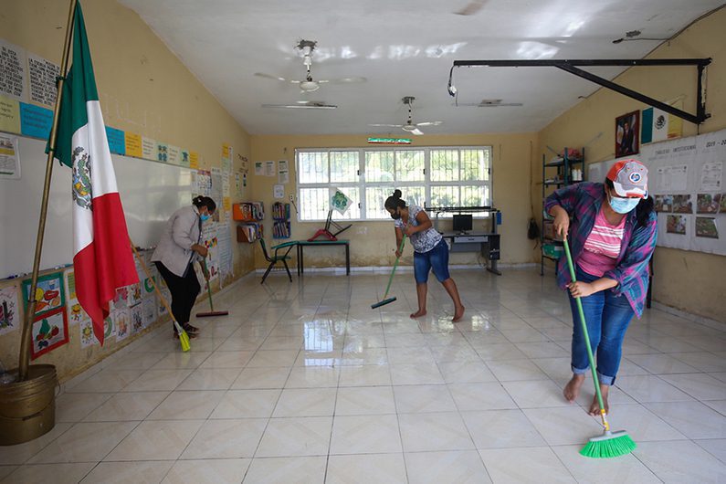 Por contagio de covid-19 cierran segunda escuela de Campeche