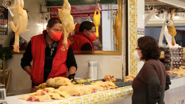 Incrementan comercios suspendidos por aumentar precio a pollo, huevo y tortilla: Profeco