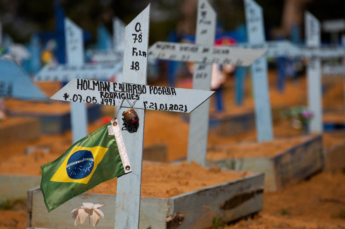 Brasil registra mil 202 muertes por COVID en 24 horas