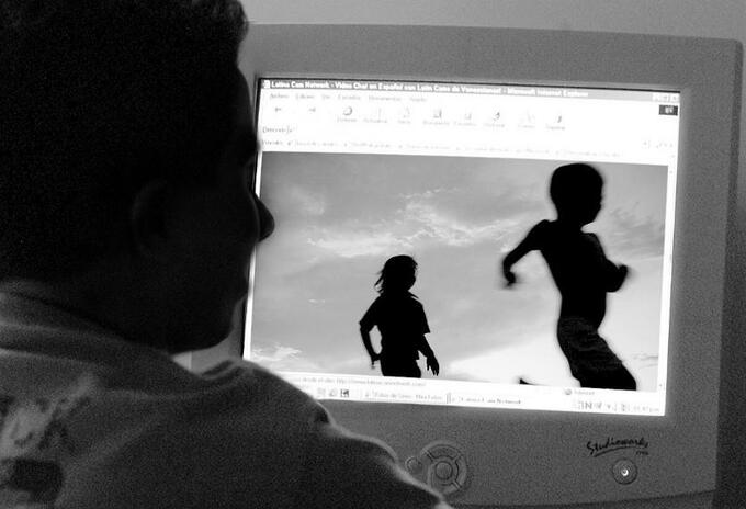 Detienen en Lima, Perú a pareja que traficaba con pornografía infantil de su bebé