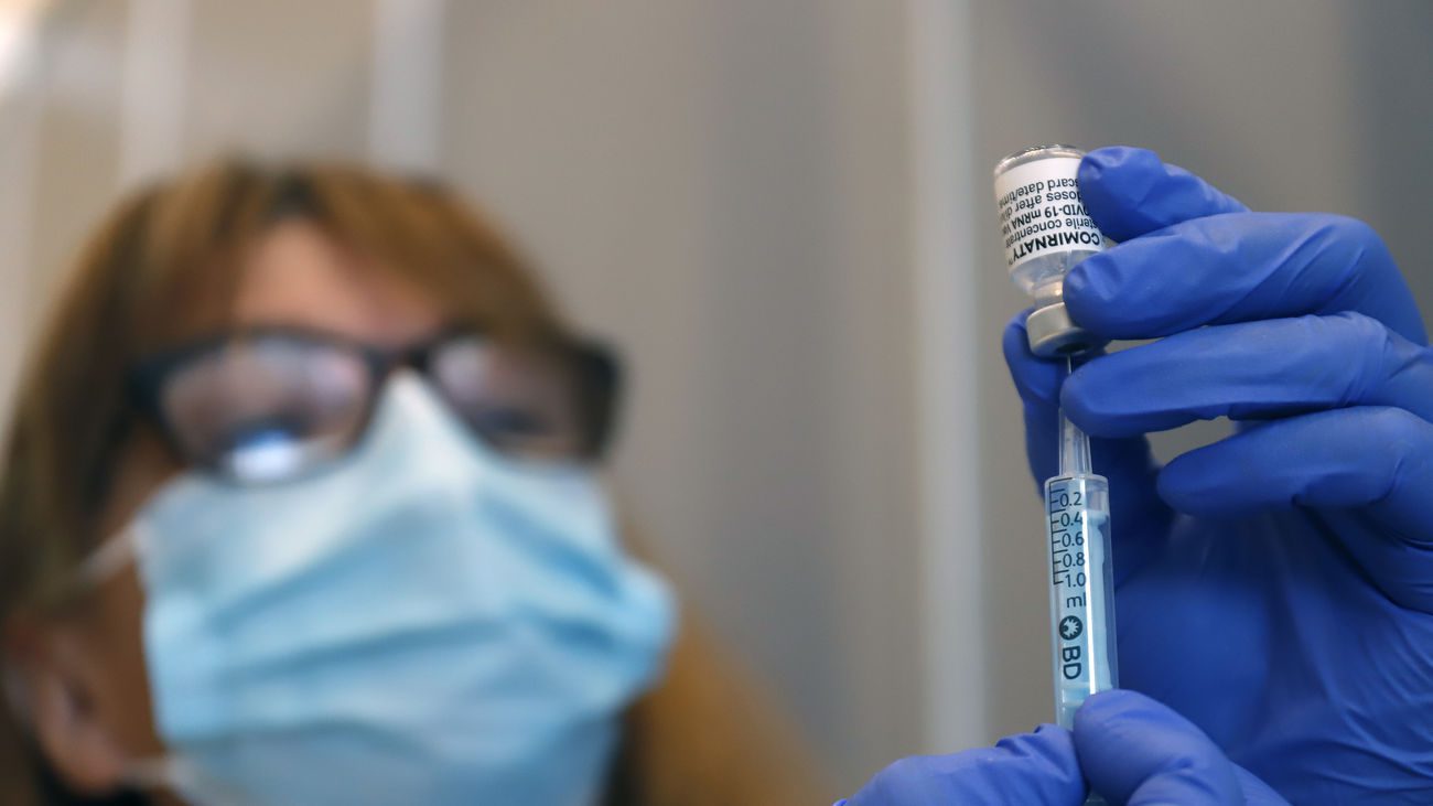 Revela estudio posibilidad de efectos adversos si se combinan vacunas anticovid