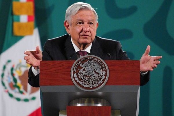 AMLO le desea pronta recuperación a Felipe Calderón