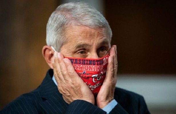 Revelan que Anthony Fauci tuvo dudas sobre origen del Covid-19 y el uso de cubrebocas
