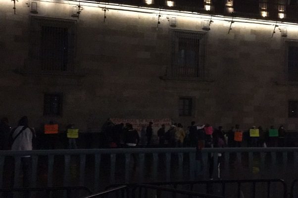 Repliegan a trabajadores de Notimex en Palacio Nacional #VIDEOS