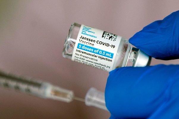 Gobierno anuncia plan de vacunación en municipios fronterizos con EU