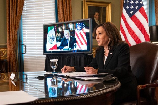 Se analiza cancelar la visita de Kamala Harris al Senado