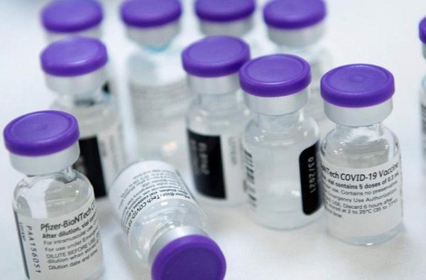 Reino Unido aprueba la vacuna de Pfizer para menores de entre 12 y 15 años