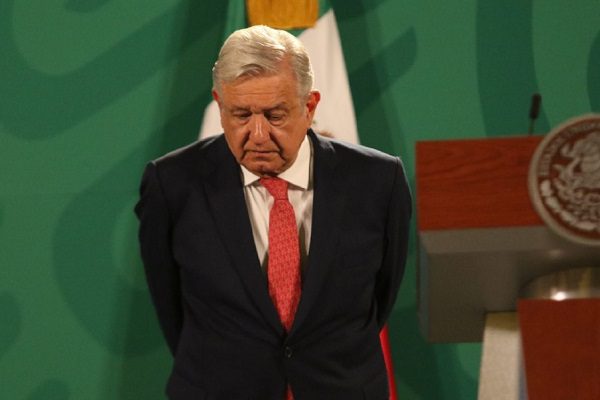 AMLO achaca a los medios la derrota de Morena en CDMX