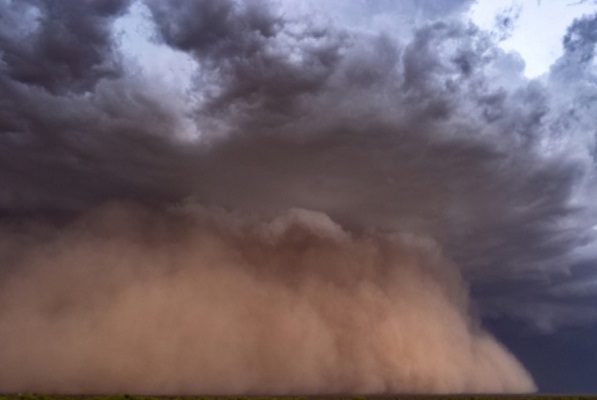 Tormenta en India deja 27 personas muertas impactadas por rayos