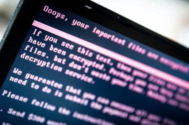 Decenas de páginas web informativas y de servicios sufrieron caída global