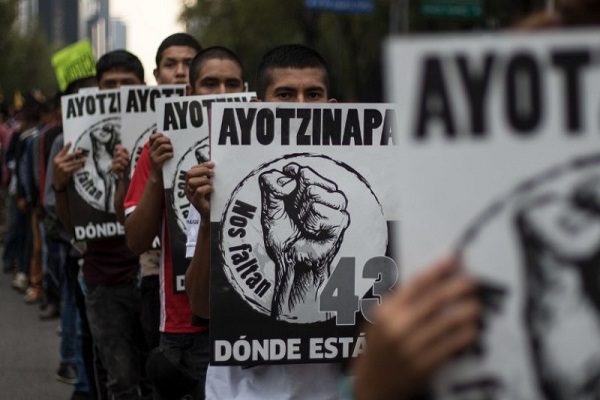 FP anuncia investigación contra militares por caso Ayotzinapa