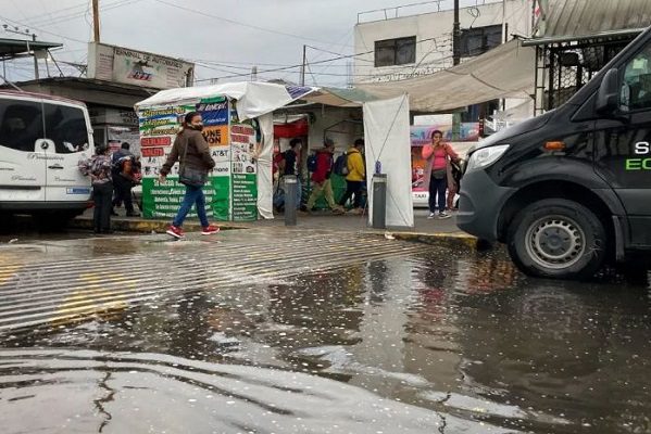 Fuertes lluvias anegan diferentes puntos de CDMX #VIDEOS