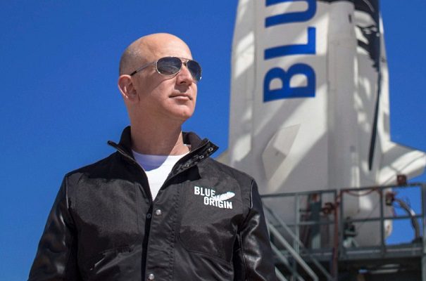 Pagan 28 mdd por viajar al espacio junto a Jeff Bezos