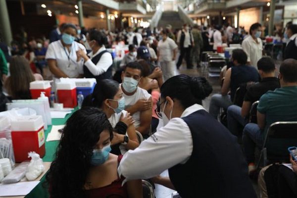 Vacunación en BC será universal, pero dará prioridad a adultos mayores