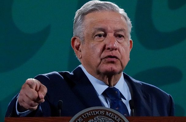 AMLO anuncia reunión con gobernadores electos y en funciones
