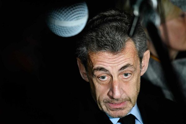 Fiscalía de Francia solicita seis meses de cárcel para Nicolas Sarkozy