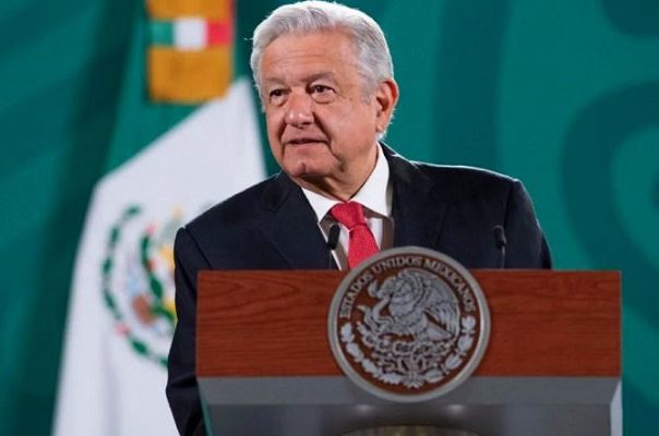 AMLO estima que vacunación en BC termine en 10 días