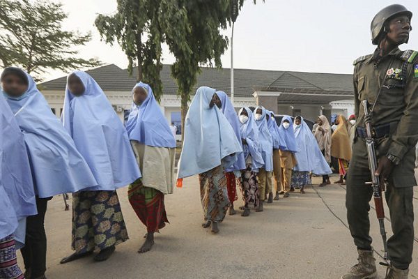 Nuevamente, secuestran a grupo de niñas en una escuela en Nigeria